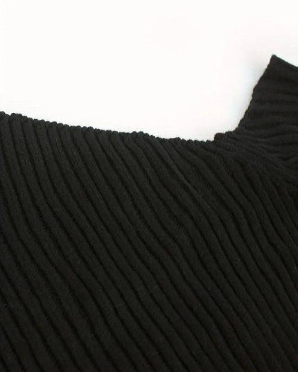 Sweter lniany z asymetrycznym dekoltem