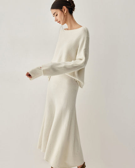 Oversize'owy sweter z długą spódnicą