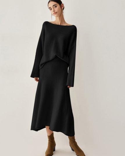 Oversize'owy sweter z długą spódnicą