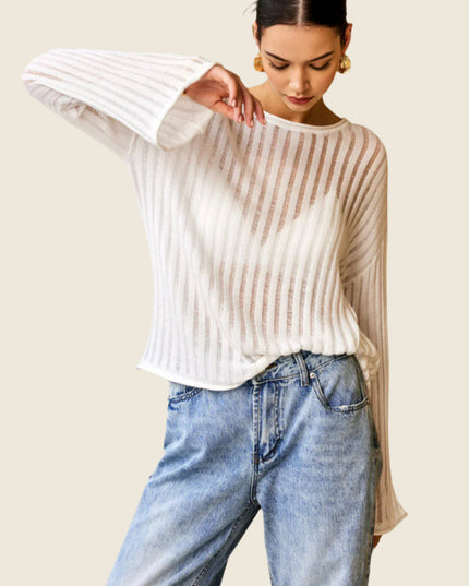 Oversize'owy sweter z długimi rękawami