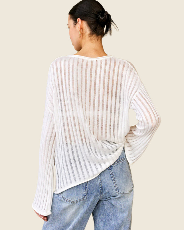 Oversize'owy sweter z długimi rękawami