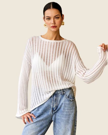 Oversize'owy sweter z długimi rękawami