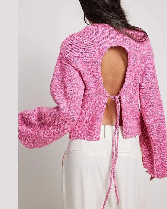 Oversize'owy sweter ze sznurowaniem z tyłu